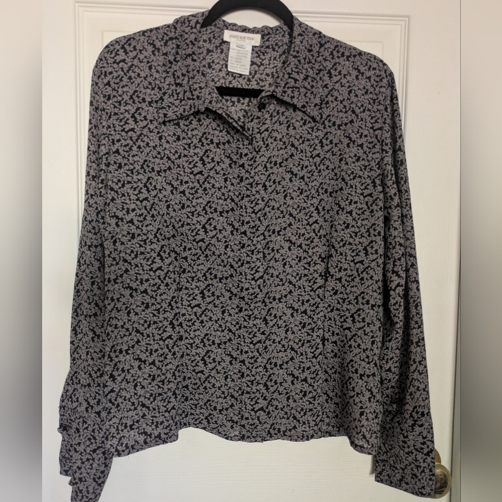 Vintage Jones New York button up blouse